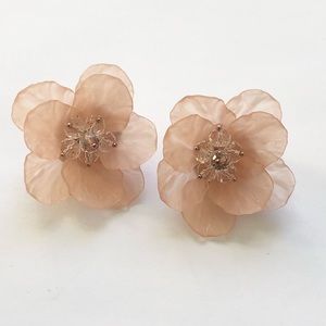 Floral 3D stud
